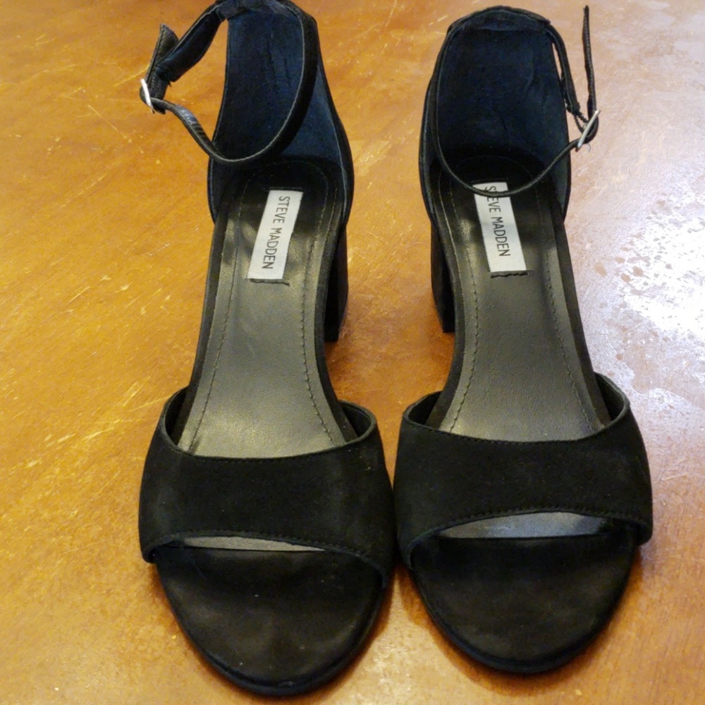 Steve Madden black high heels